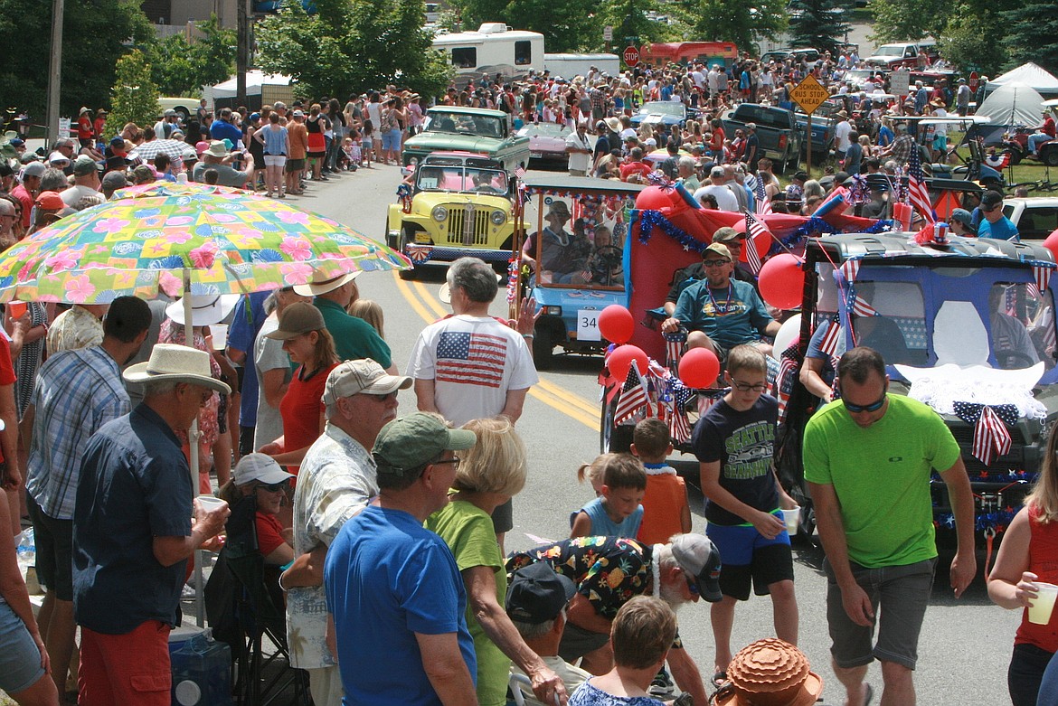 BRIAN WALKER/Press
Thousands of people attended the Bayview Daze parade on Saturday.