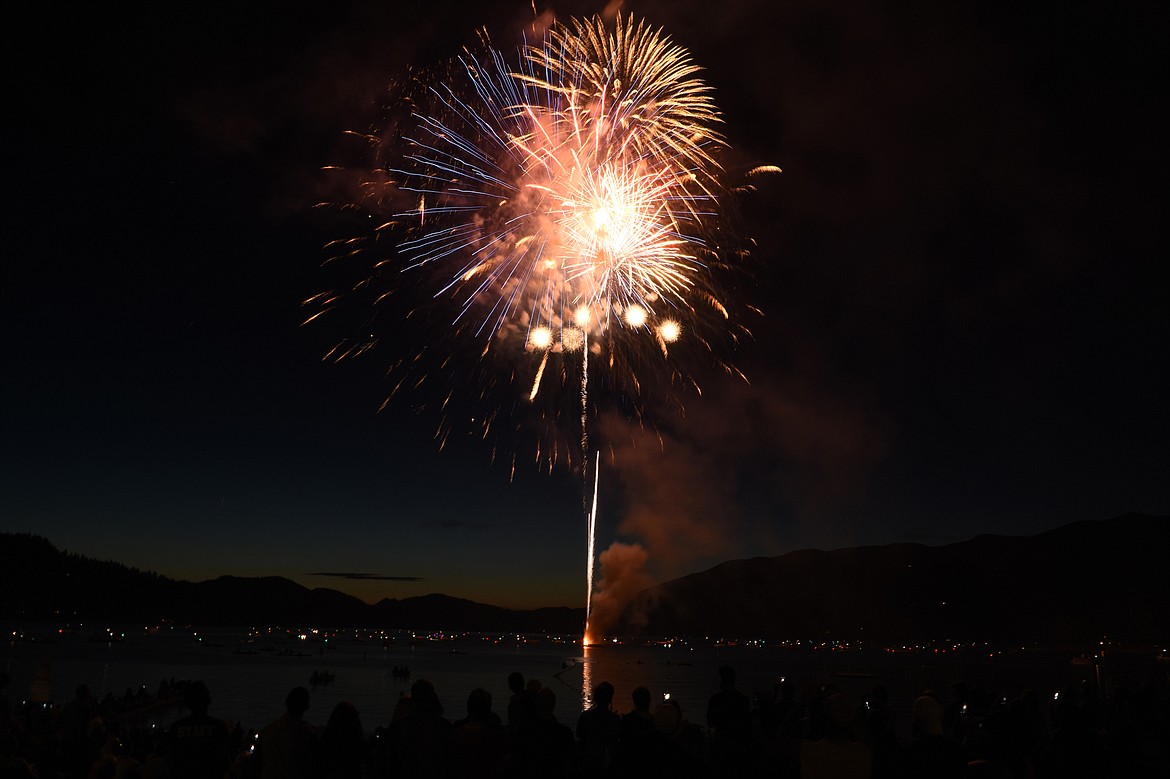 The Whitefish Chamber of Commerce&#146;s annual Fourth of July fireworks show over Whitefish Lake. (Heidi Desch/Whitefish Pilot)