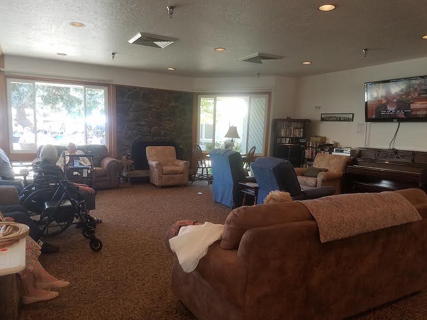 Photo by Tanna Larsen
Residents enjoy the new furniture and drapes in the updated family room.