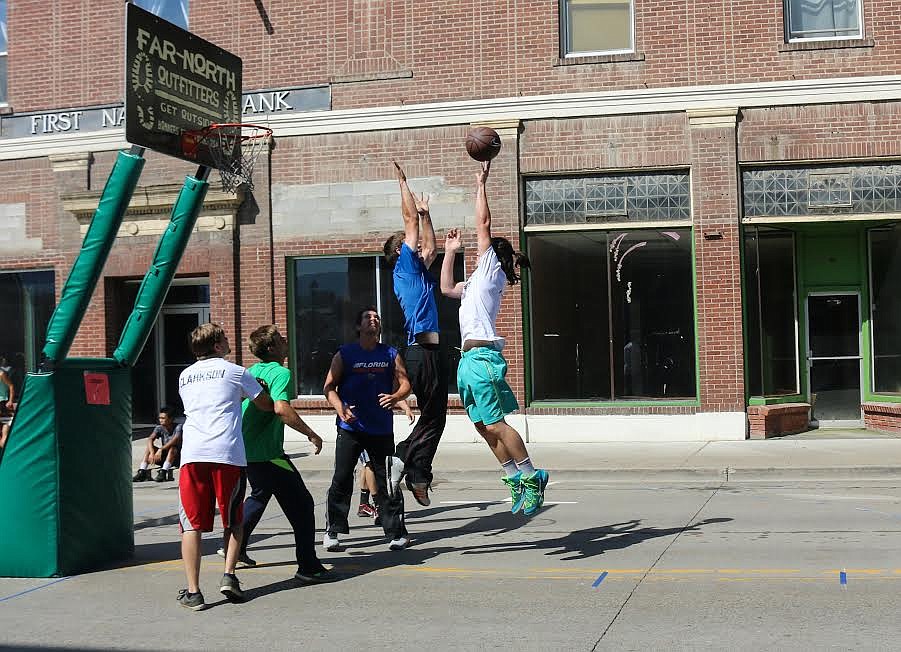 Photo by Mandi Bateman
Players battle it out on the street courts.