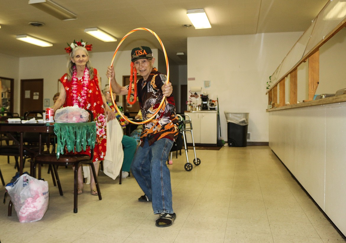 Photo by Mandi Bateman
The undisputedhula hoop master of the event.