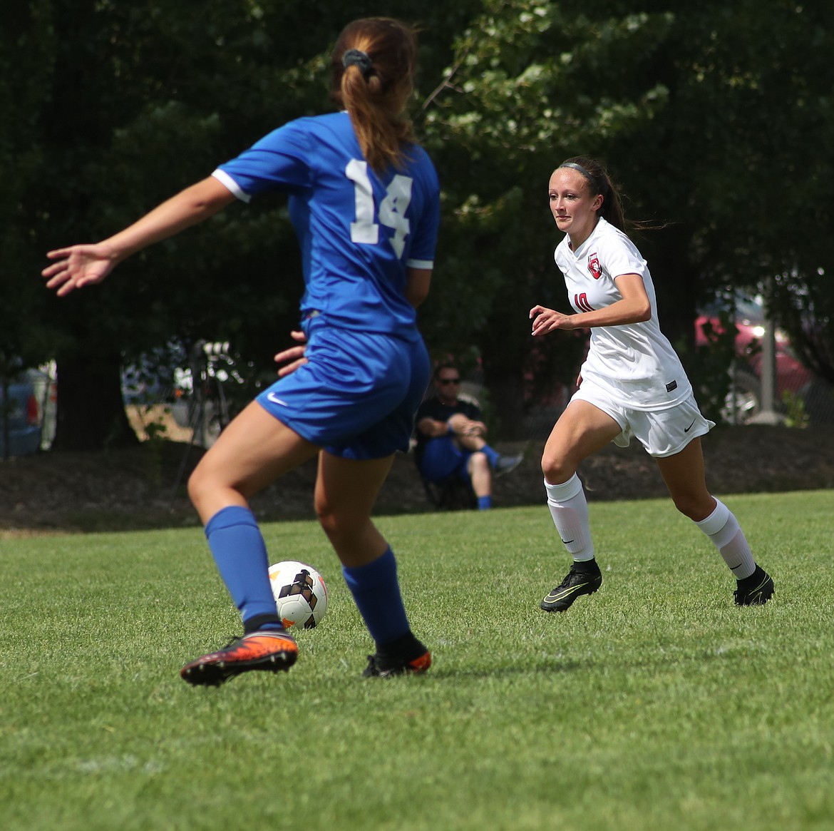 (Photo by ERIC PLUMMER)
Senior midfielder Rachel Meyer will be counted on as a tone setter for the Bulldogs.