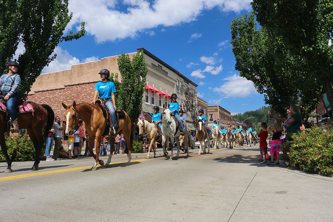 Photos by Mandi Bateman
The Boundary County Parade featured a strong showing of horses, stretching down Main Street.