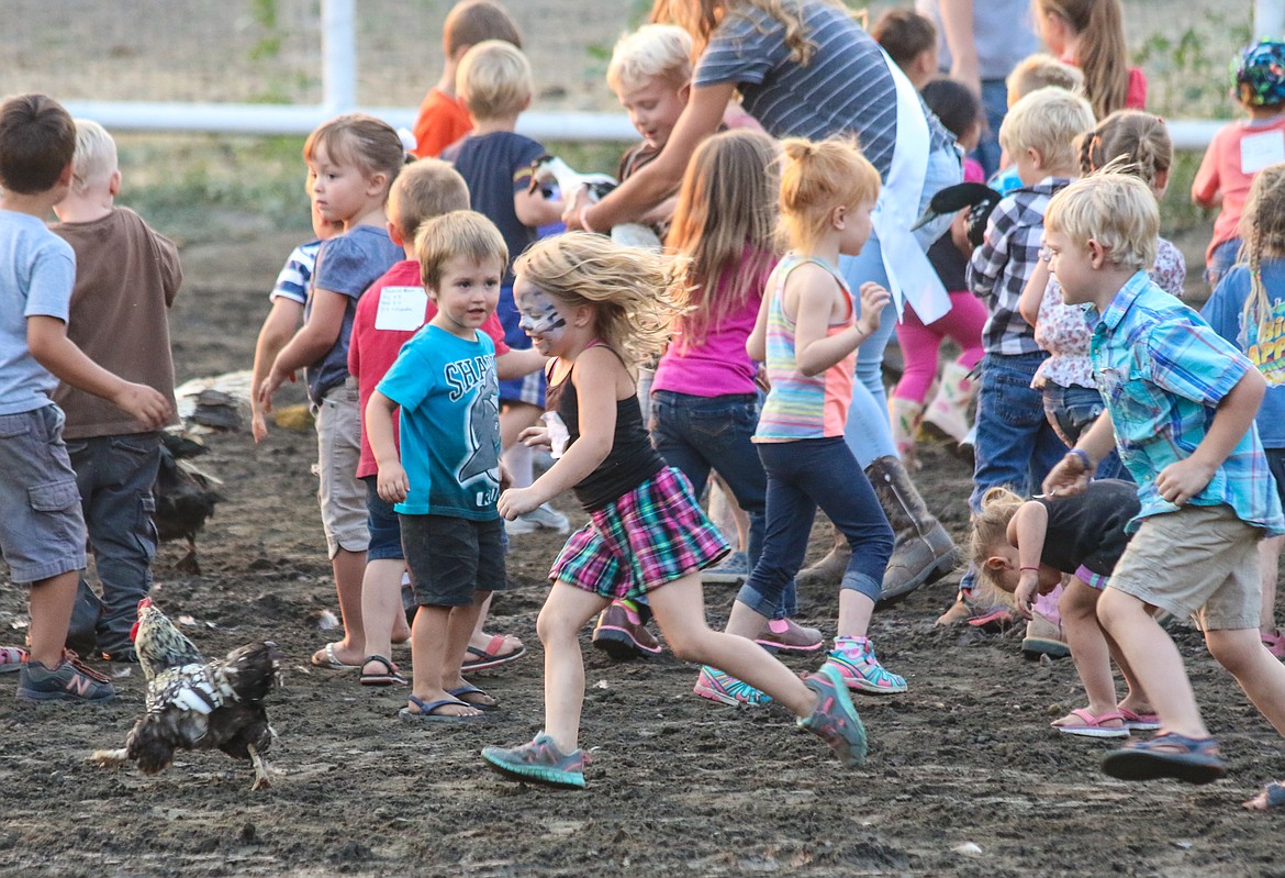 Photo by Mandi Bateman
The 5 and under Duck/Chicken Scramble was a whirlwind of action.