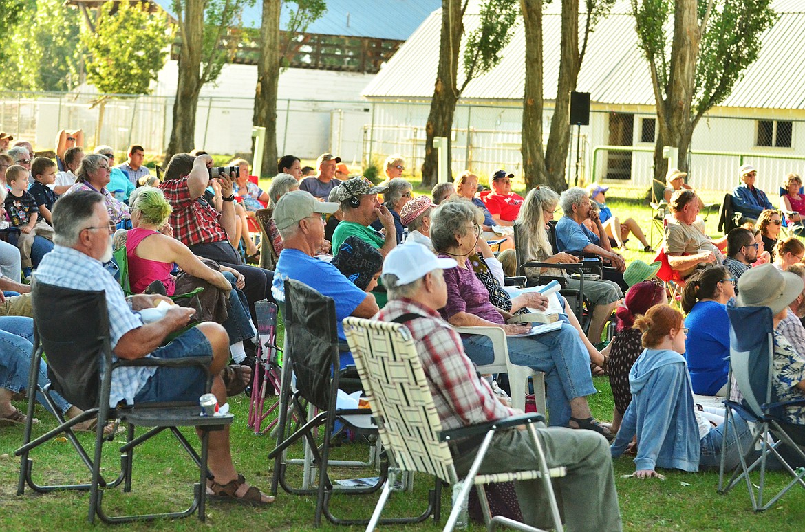 Locals enjoy a night under the Shakespearian stars. (Erin Jusseaume/ Clark Forkk Valley Press)