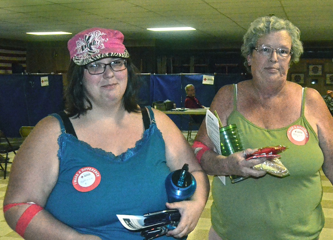 Mother daughter donation duo of Hot Springs Katherine Hannus (L) and Patty Dalling (R) (Erin Jusseaume/ Clark Fork Valley Press)