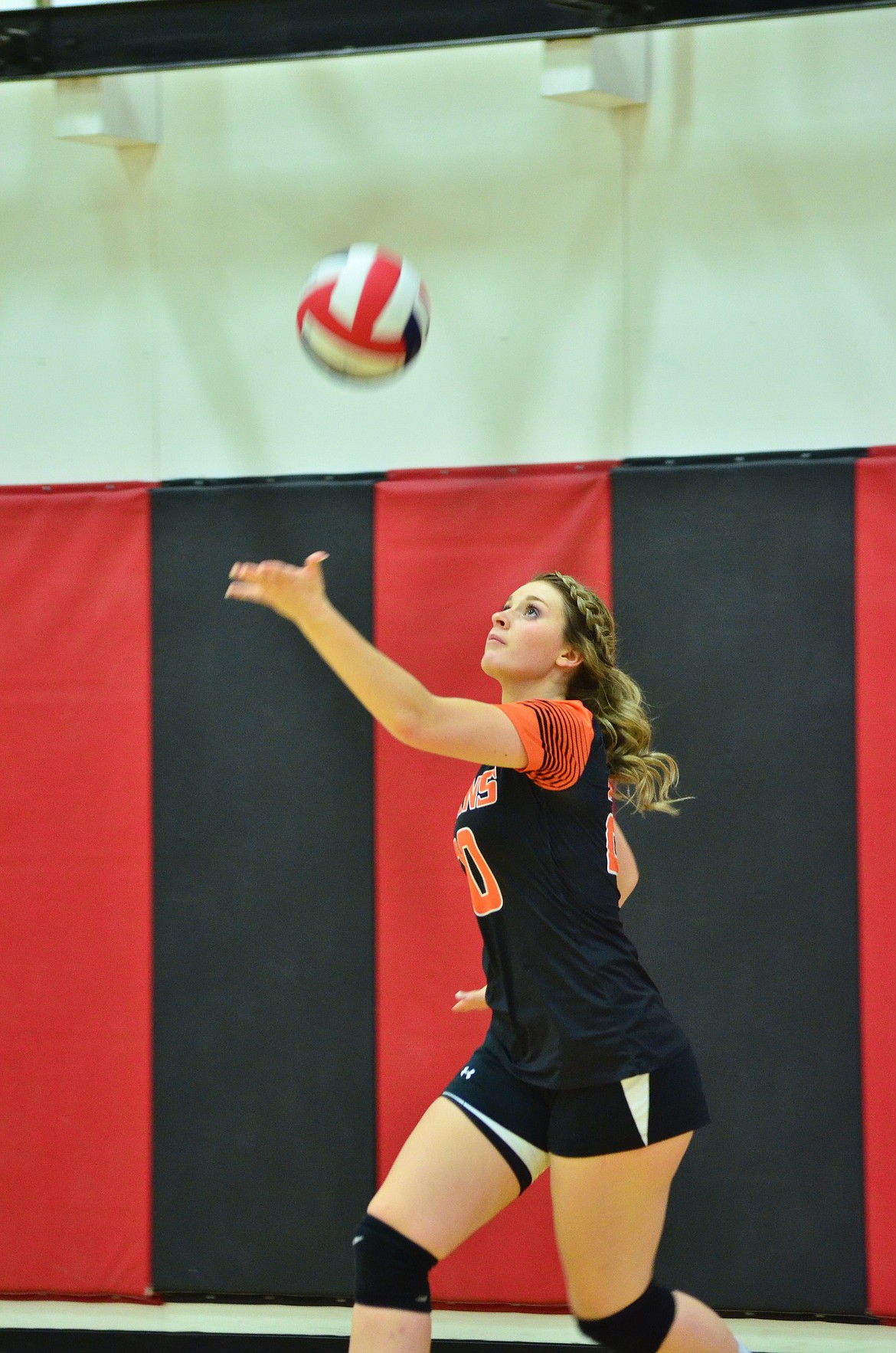 #20 Plains Trotter Lindsay Laws gets another great serve for the team. (Erin Jusseaume/Clark Fork Valley Press)