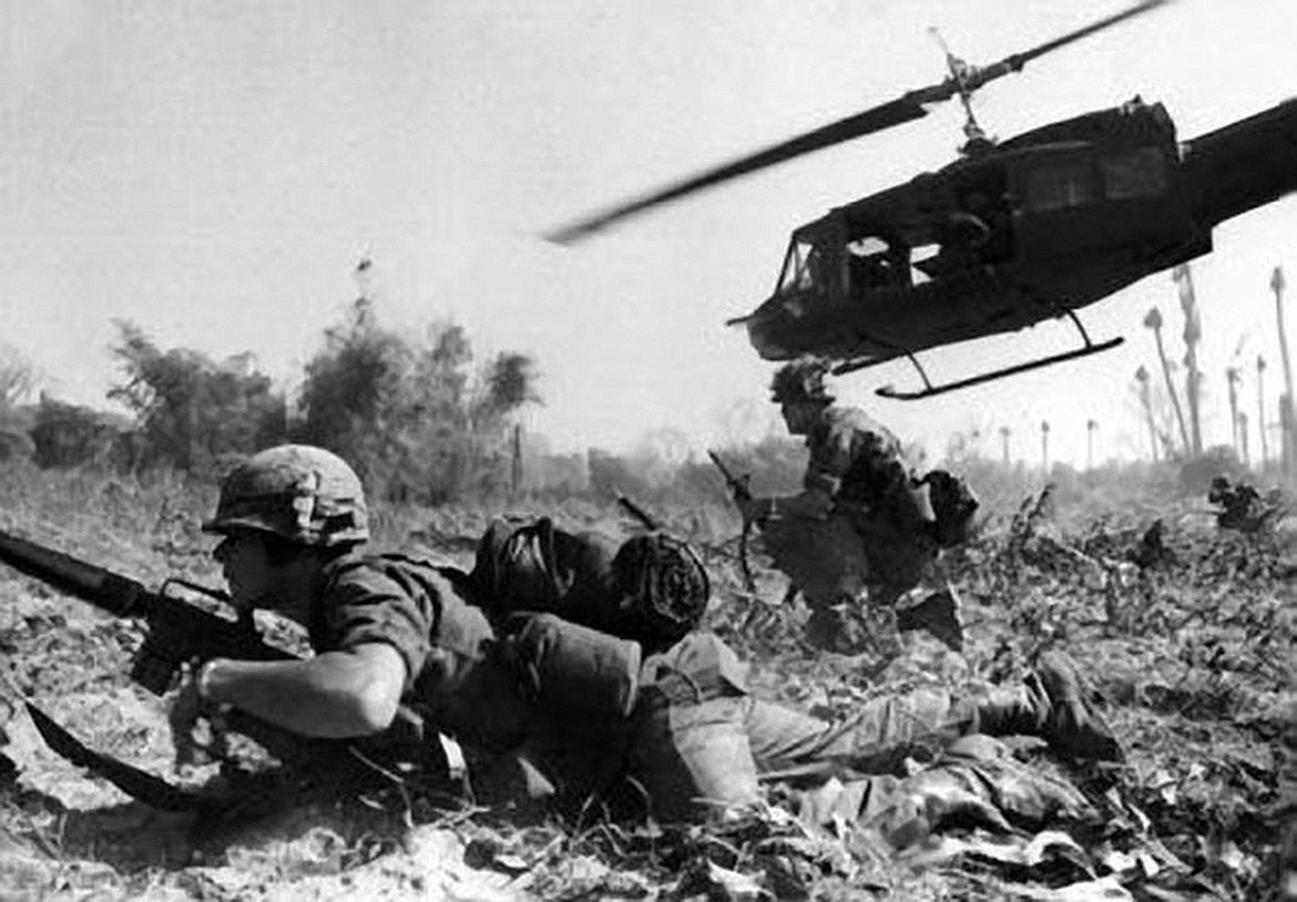 U.S. ARMY PHOTO
U.S. combat operations in Ia Drang Valley, Vietnam, November 1965.