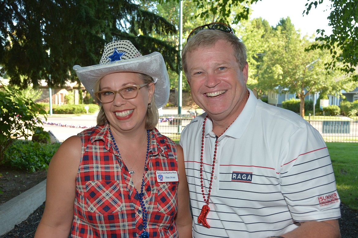 (Courtesy photo)
Kootenai County Republican Women member Teri Duke talks to Idaho Attorney General Lawrence Wasden.