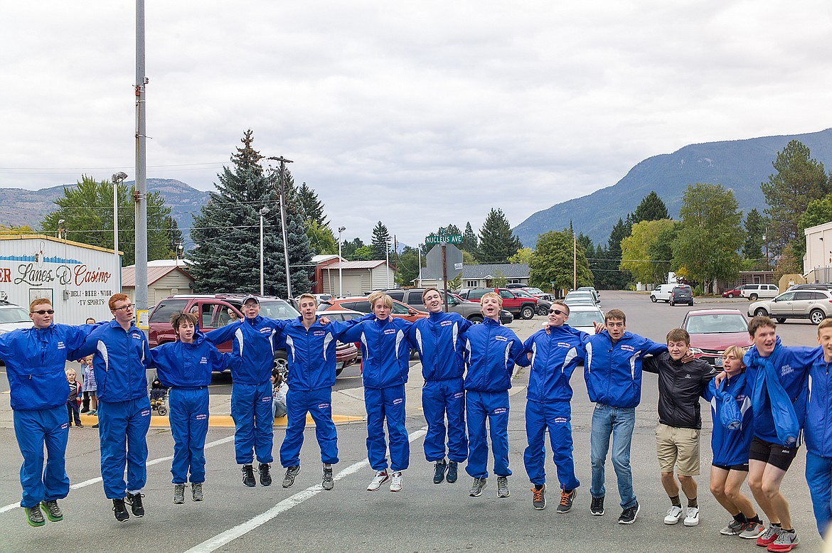 The cross-country team shows its team spirit.