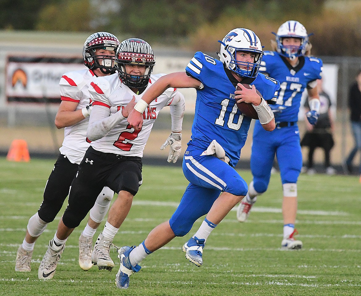 Austin Green breaks away from the Browning defense en route to the end zone.