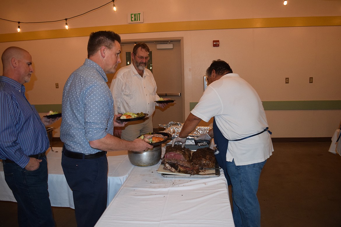 File photo
Attendees at last year&#146;s Crossroads Pregnancy Resource Center fundraising banquet look eagerly at the prime rib awaiting them. This year&#146;s event (which will also include prime rib) is Saturday.