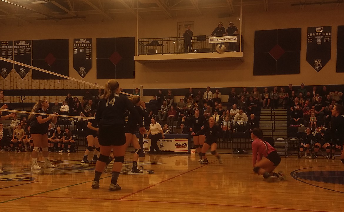 Photo by Tanna Yeoumans
Volleyball girls keep their eye on the ball and the ball in the air.