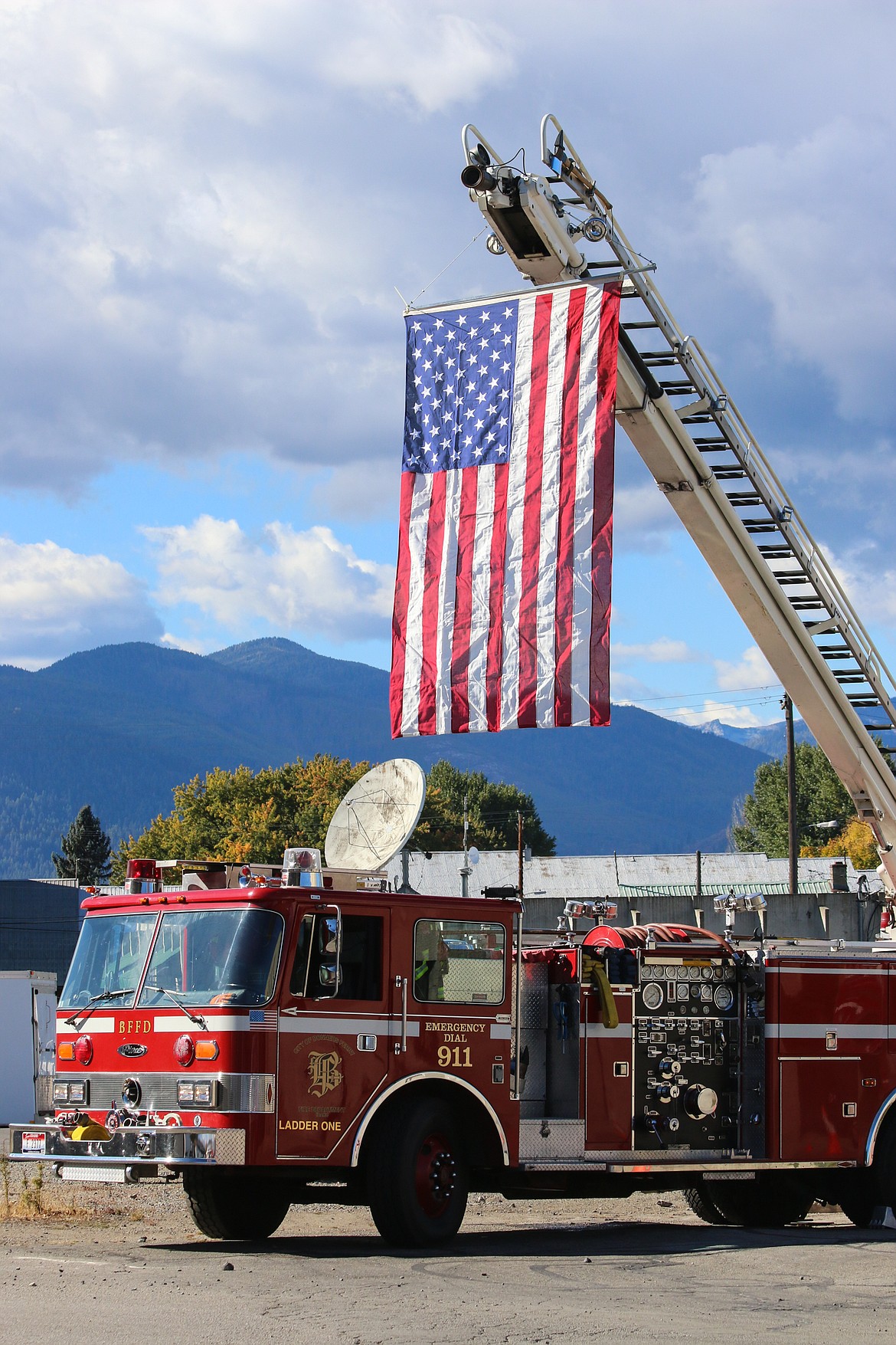 Photo by Mandi Bateman
Ladder 1 raised the flag high over Arizona Street.