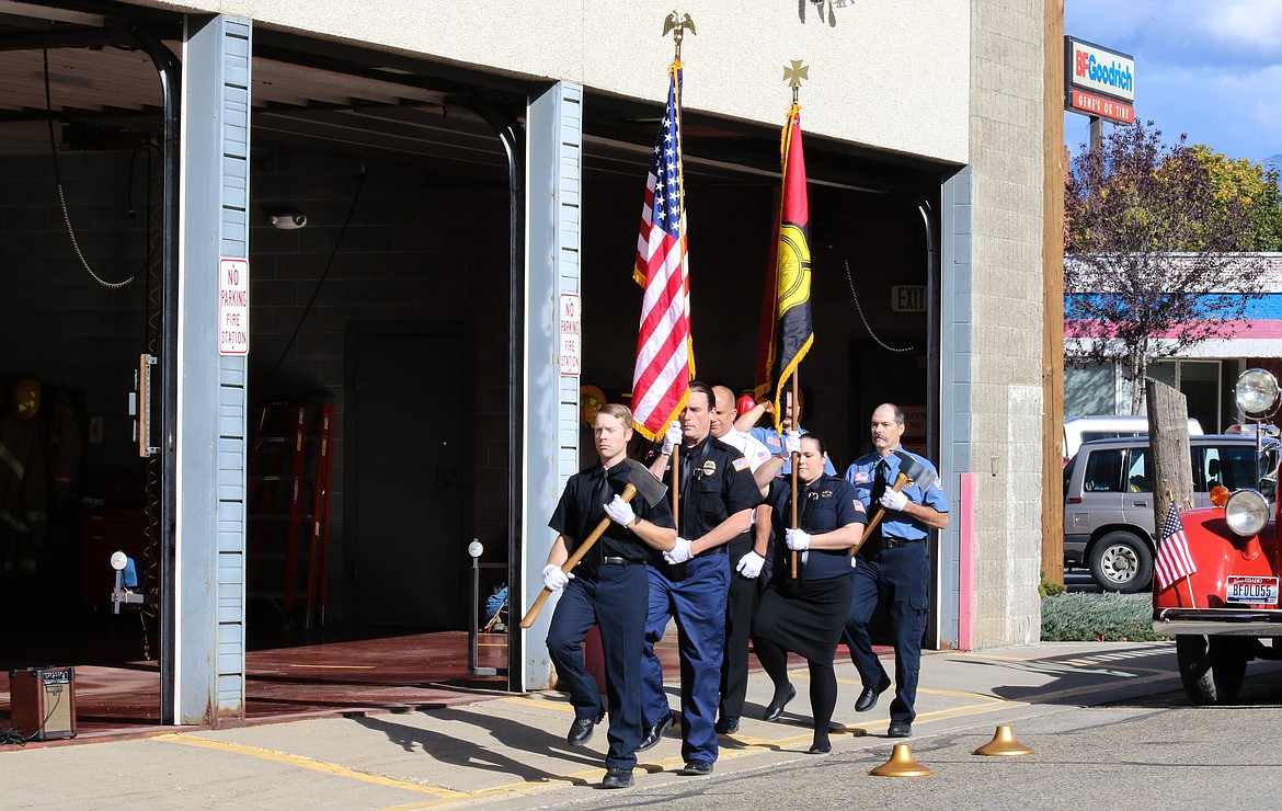 Photo by Mandi Bateman
The brand new Boundary County Fire Chief&#146;s Association Honor Guard, consisting of Granite Allinger, Wally Nyberg, Cheryl Jackson, Alan Hamilton, Tony Rohrwasser, and Ken Baker.