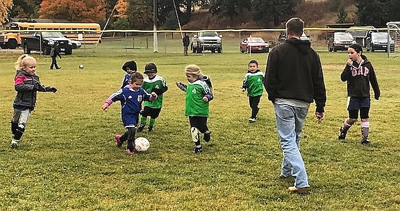 St. Regis Youth U8 team met up in Superior for their last game of the season. (Photo by Art Drobny).