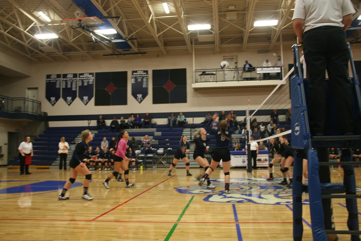 Photo by Tanna Yeoumans
The volleyball girls angle up to score.