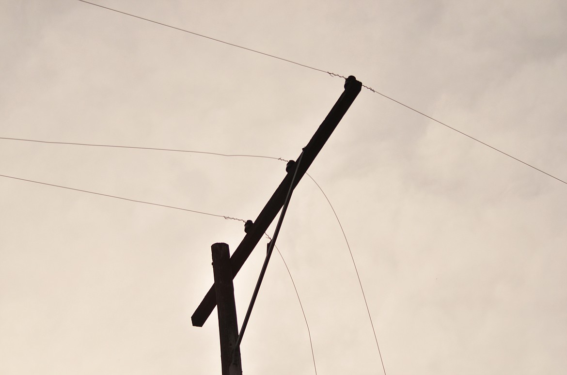 The wind took the lines down during a gust on Central Avenue in Plains (Erin Jusseaume/ Clark Fork Valley Press)