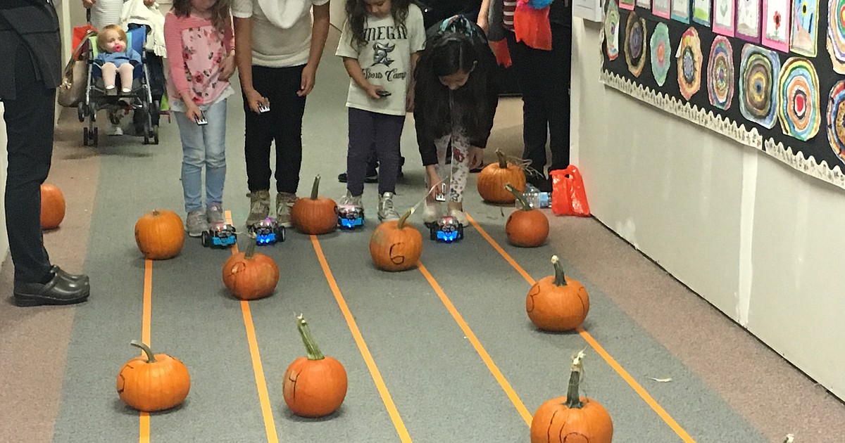 Red Rock Elementary Hosts Fall Harvest Festival Columbia Basin Herald Red Rock Elementary Hosts Fall Harvest Festival Columbia Basin Herald