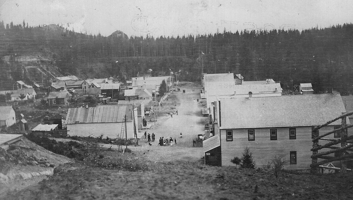 Electric Avenue in Bigfork in the 1900s looking south. (Collection of Denny Kellogg)