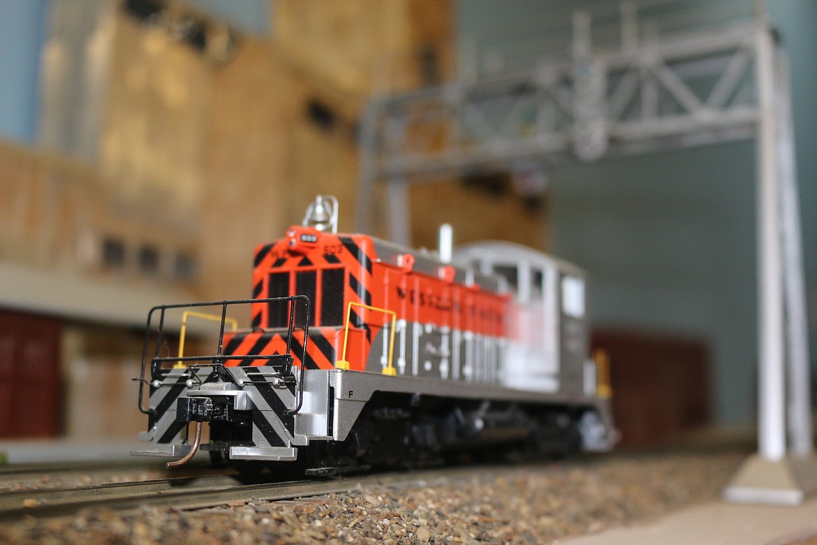 Photo by Mandi Bateman
A trackside shot of Vic Cherven&#146;s Western Pacific SW-1 diesel switch engine. The SW-1 was one of the early diesel electric locos made by the Electromotive Division of General Motors.