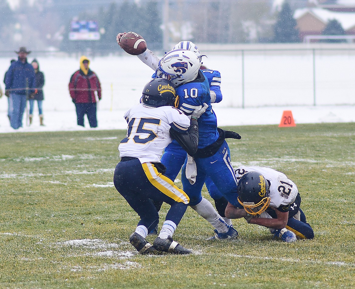 Austin Green reaches over the end zone.