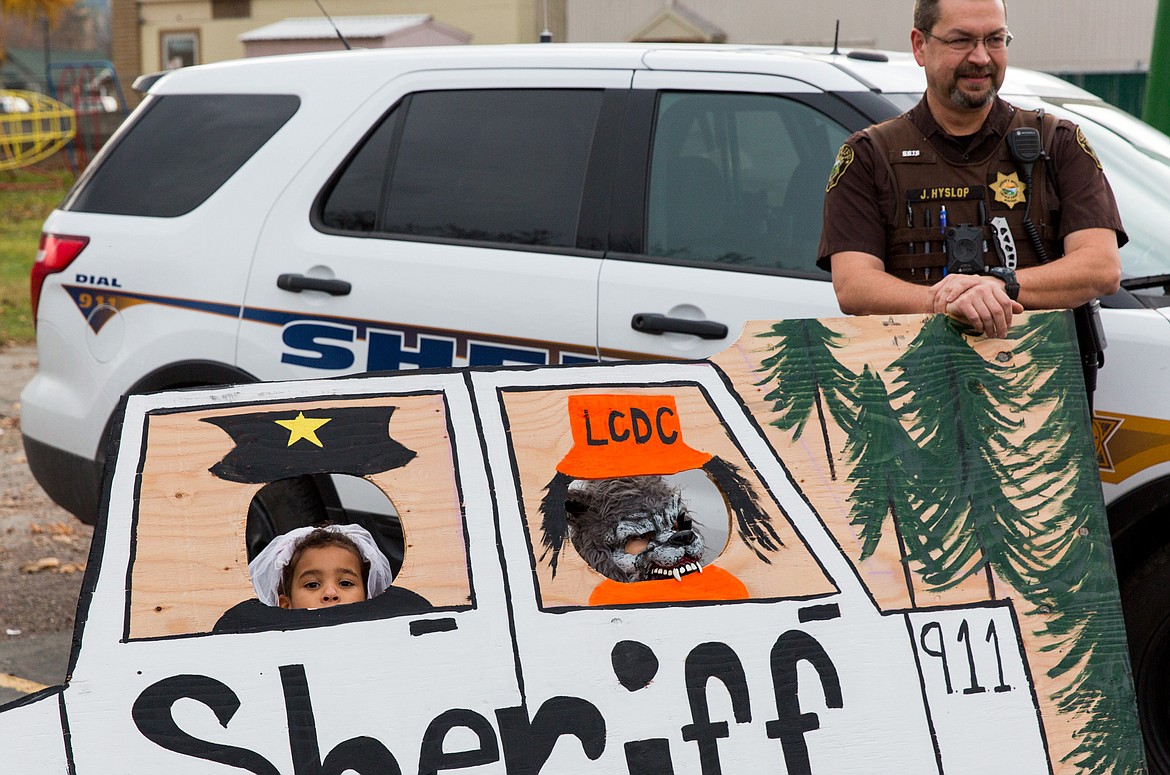Lincoln County Sheriff&#146;s Deputy John Hyslop mans the office&#146;s trunk-or-treat photo opp.