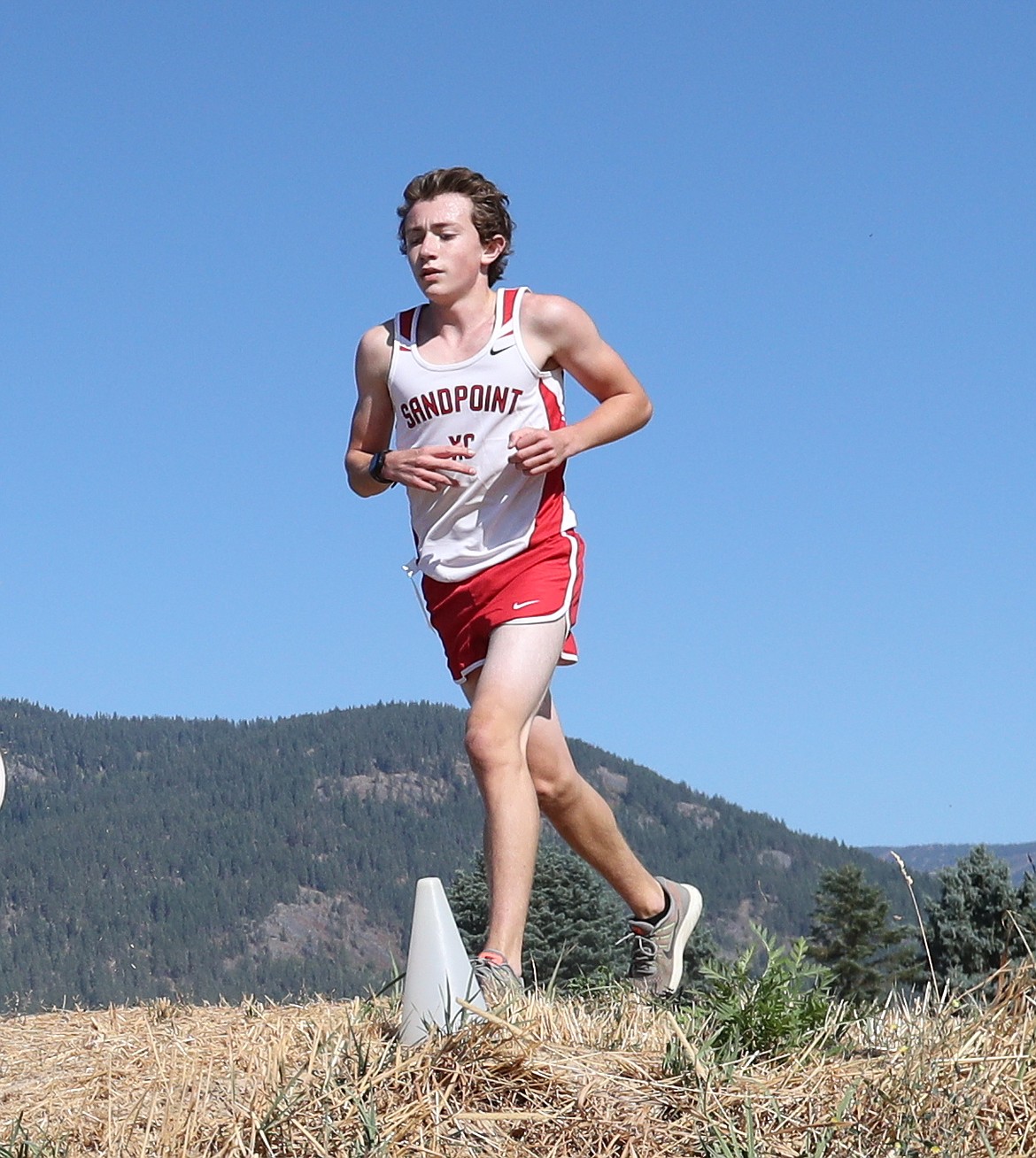 (Photo by ERIC PLUMMER)
Freshman Brady Nelsen was one of five Bulldog runners to earn a spot on the District 1 boys cross country team.