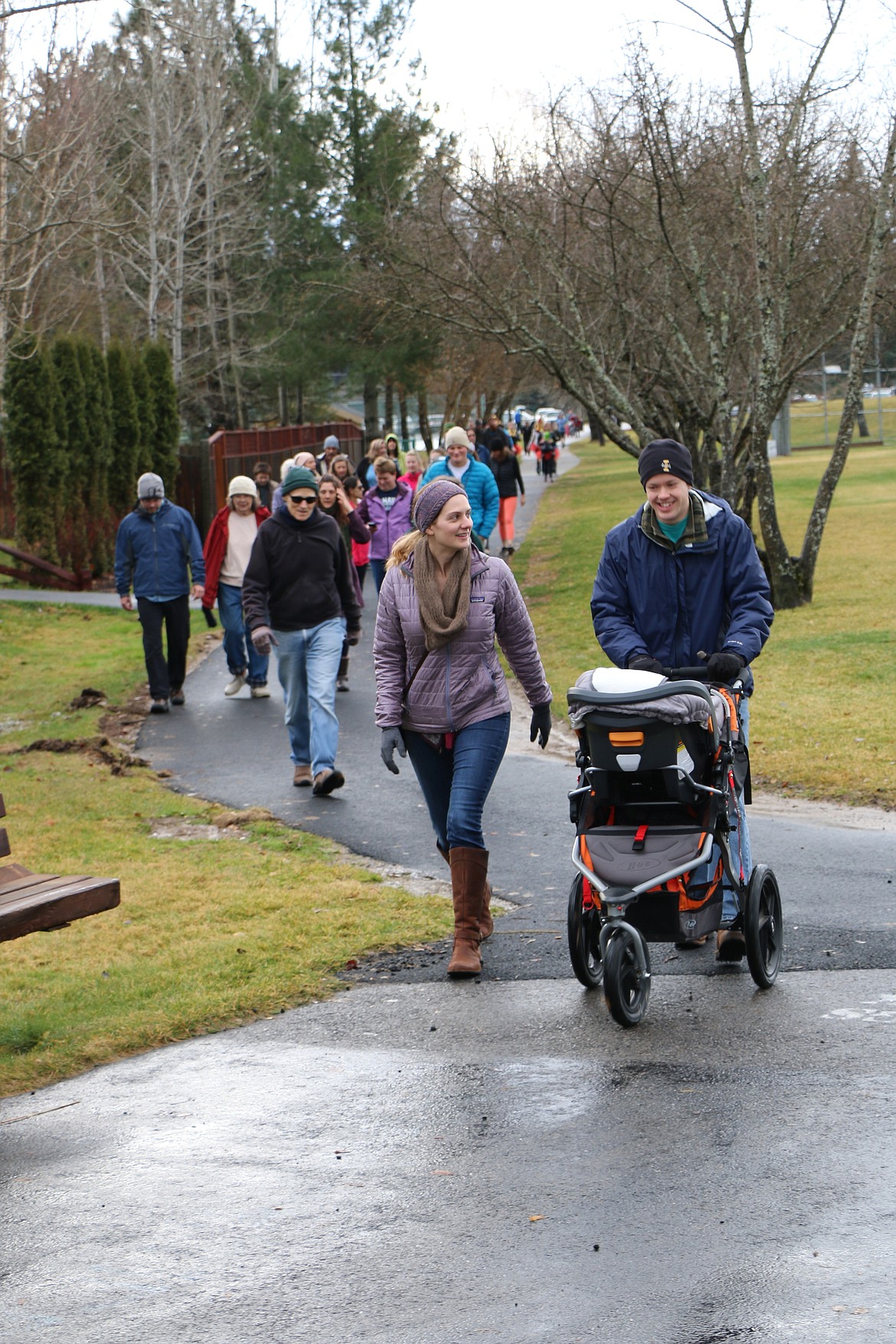 (Photo by CAROLINE LOBSINGER)
Turkey Trot participants make their way around Travers Park as they take part in the 10th annual Turkey Trot on Thanksgiving Day. The event, which is sponsored by Sandpoint Parks &amp; Recreation and Sandpoint West Athletic Club, raises donations and food for the Bonner Community Food Bank.