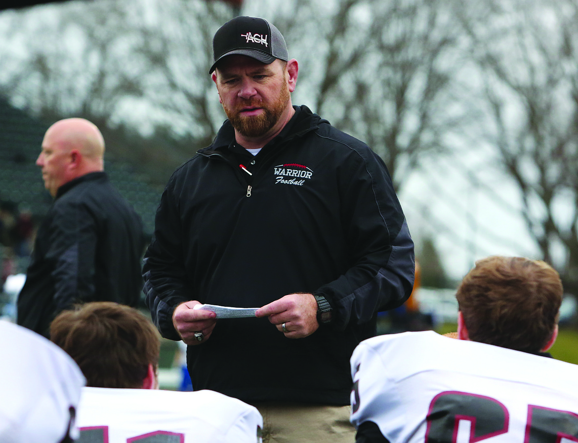 Connor Vanderweyst/Columbia Basin Herald
Almira/Coulee-Hartline head coach Brandon Walsh addresses his team after its semifinal win over Lummi Nation.