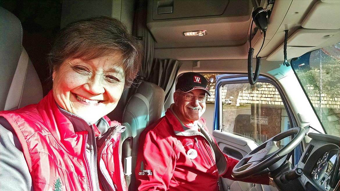 Larry Spiekermeier with wife, Mary Ann, in Plains Wednesday on their way to the U.S. Capitol. (Clark Fork Valley Press)