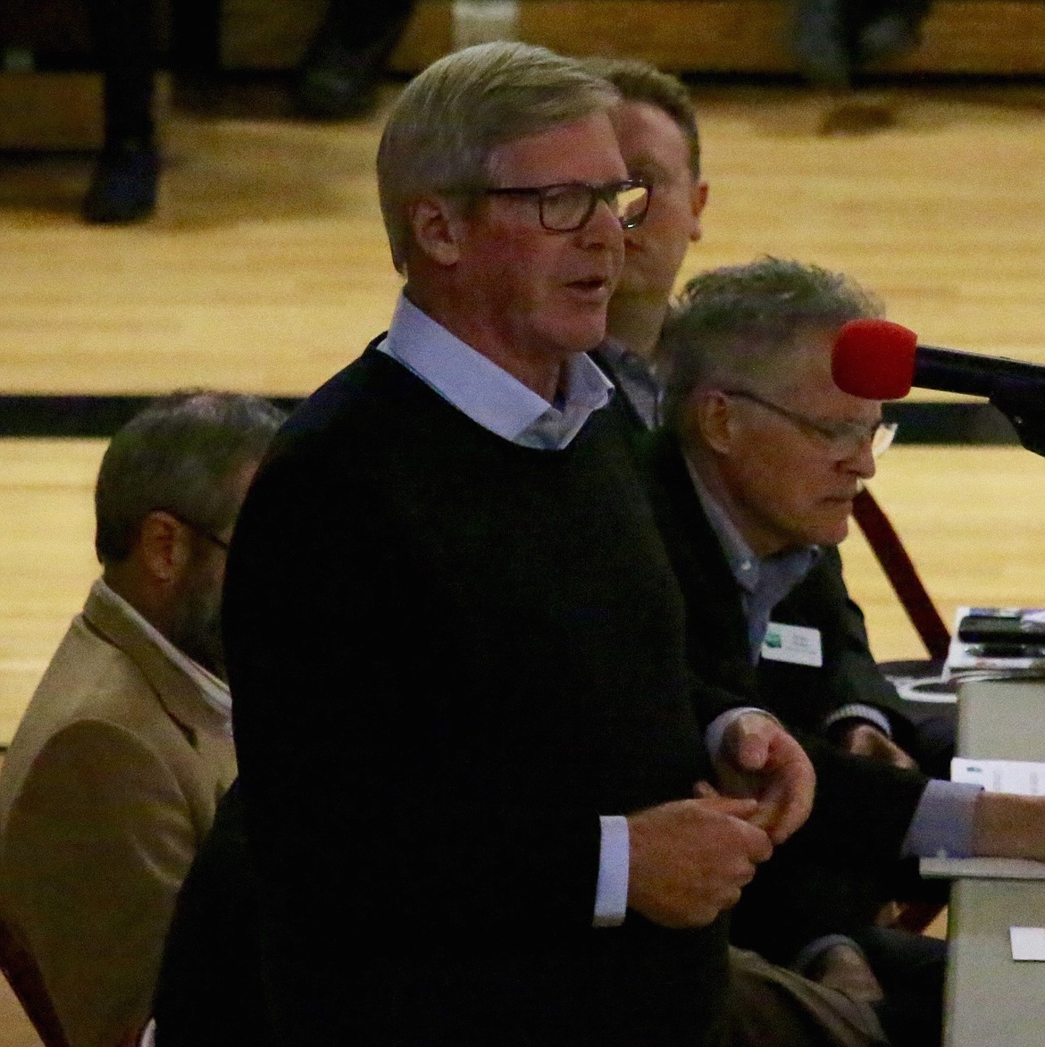 (Photo by JUDD WILSON)
HiTest Sands Chief Operations Officer Jim May answered questions from local residents Wednesday.