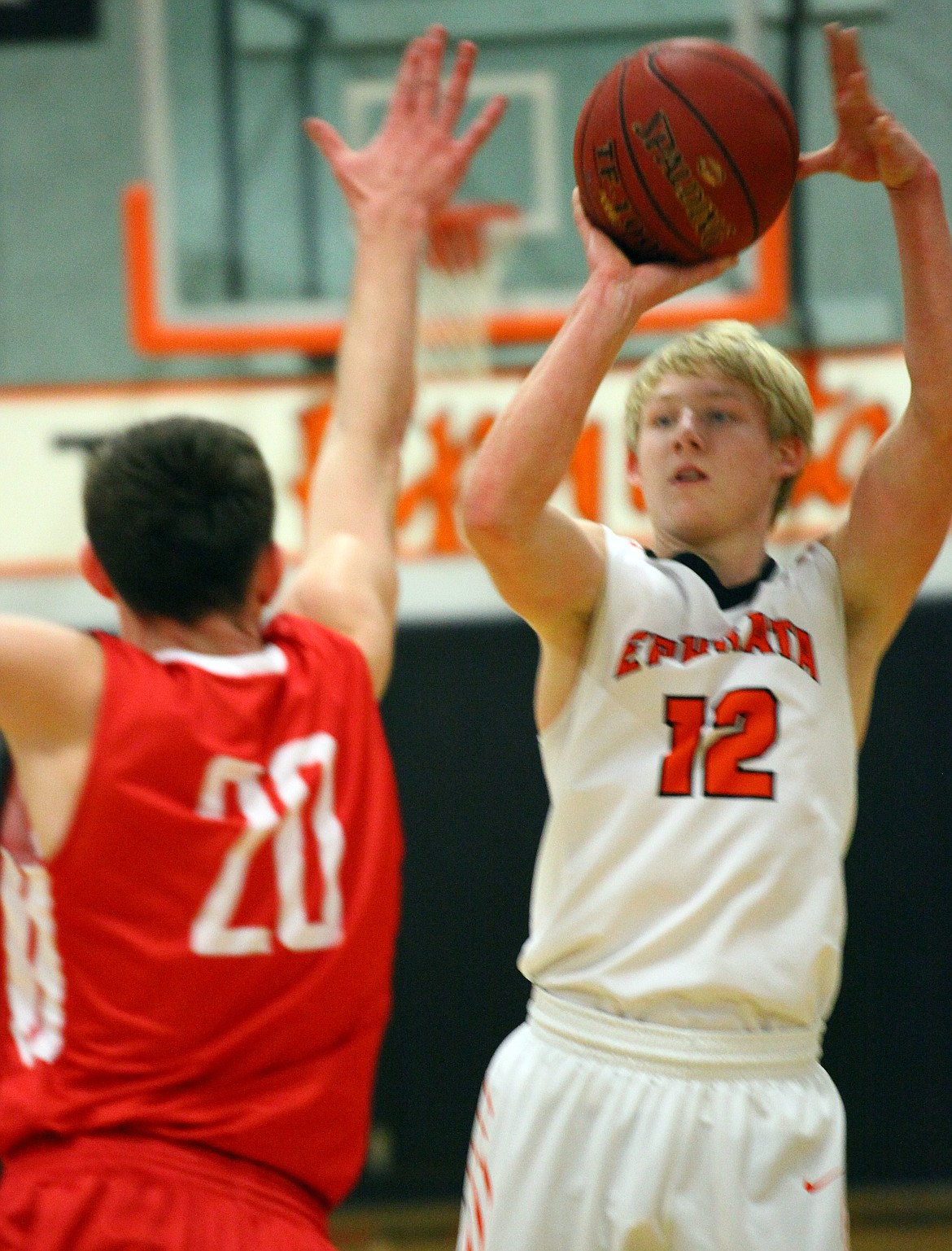 Rodney Harwood/Columbia Basin Herald
Ephrata senior Jakob Oxos (12) finished with a game-high 27 points to lead the Tigers past Prosser in Saturday's CWAC game in Ephrata.