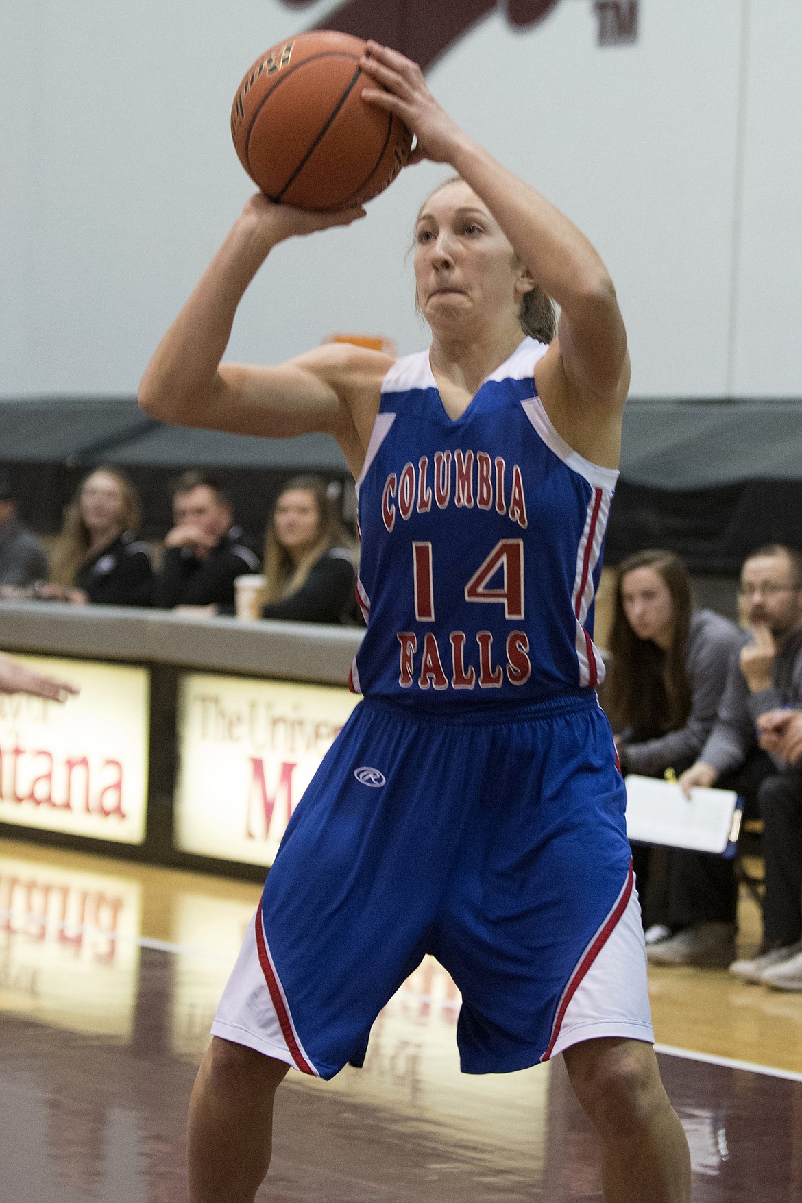 Josie Windauer takes a shot against Dillon. (Jeremy Weber photo)