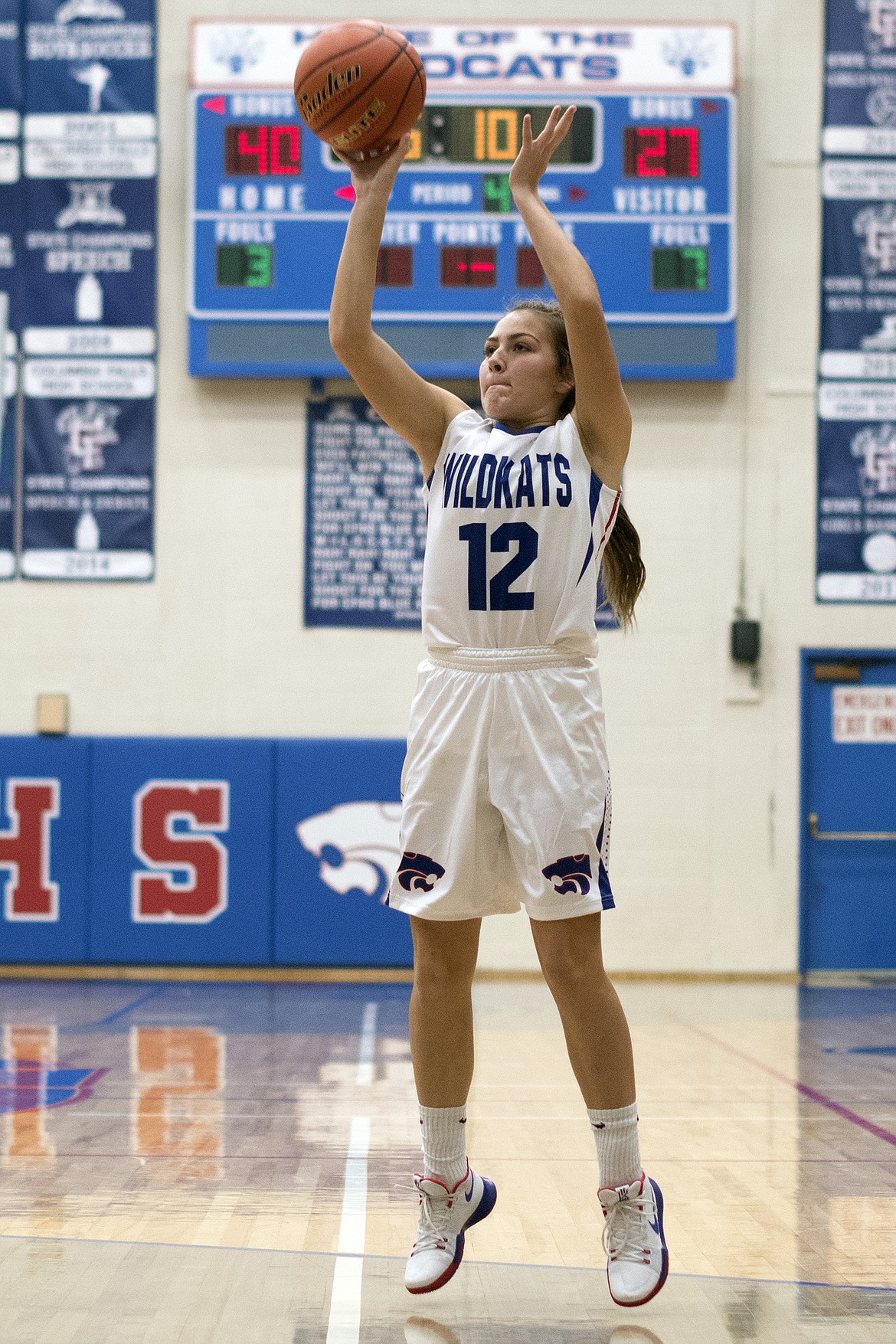 LaKia Hill goes up for a shot against Flathead. (Jeremy Weber photo)