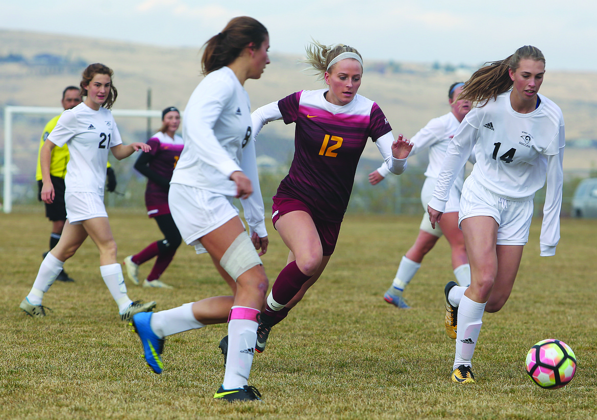 Connor Vanderweyst/Columbia Basin Herald
Moses Lake midfielder Morgan Skone (12) was voted all-state honorable mention by the WSSCA.