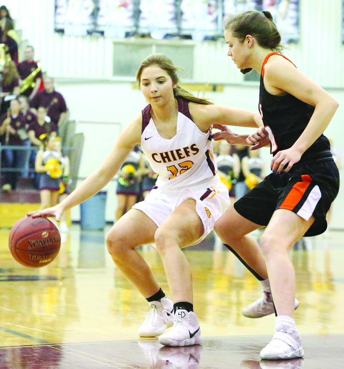 Connor Vanderweyst/Columbia Basin Herald
Moses Lake guard Kiera McPartland looks for some space against Davis.