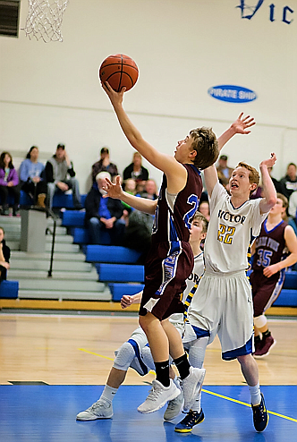 Bryan Mask goes in for a lay-up for the Mountain Cats during a Jan. 5 game against Victor, where the Cats lost, 49-45. (Photo by Jillian Mertz).