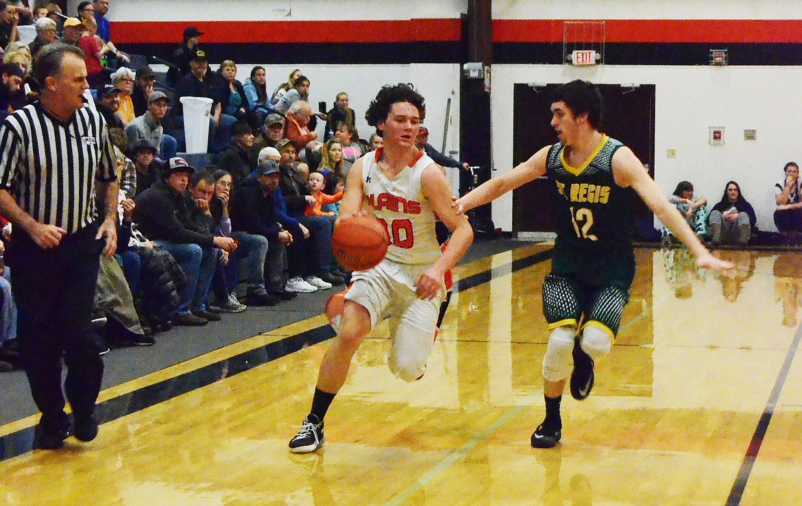 Matt McCracken (30) had a strong interception game that the Tigers just couldn&#146;t keep up with on the court (Erin Jusseaume/ Clark Fork Valley Press)