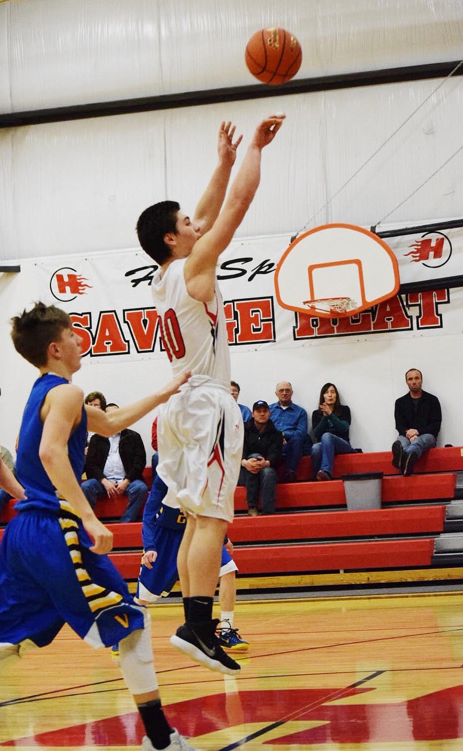 Tyler Carr (30) takes a jumpshot for Hot Springs. (Stacy Gray/ Hot Springs High School)