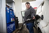 Idaho pump prices fall below national average
