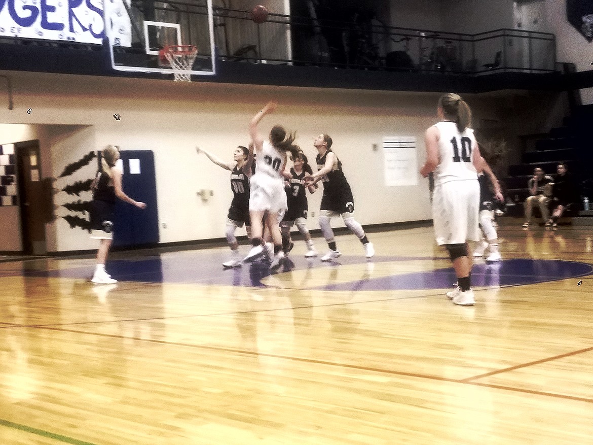 Photo by Tanna Yeoumans
Kadi Bateman shoots to score against the last home game against Timberlake.