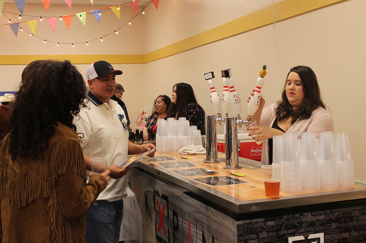 Joel Martin/Columbia Basin Herald
Ten Pin Brewing Company served up its signature beers Saturday night at the Columbia Basin Cancer Foundation banquet.