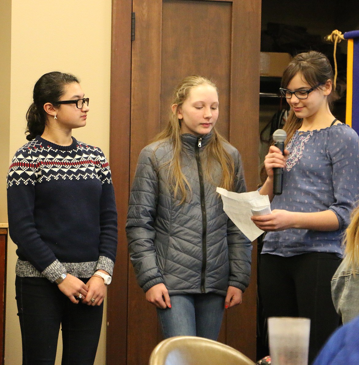 (Photo by MARY MALONE)
Washington Elementary sixth-graders, from left, Asia Shrestha, Saige Smith and Audrey Hewitt talk abou their Design for Change project during last week&#146;s Rotary Club of Sandpoint meeting.