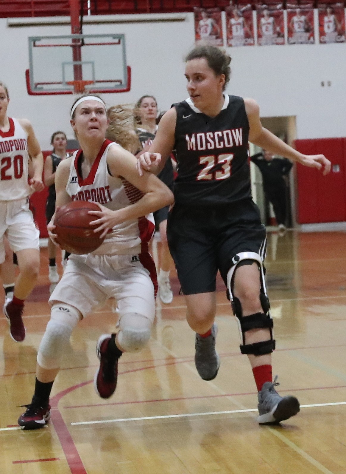 (Photo by ERIC PLUMMER)
Senior Ciera Bailey did much of the ball handling for the Bulldogs, and was able to get to rim and create offense.