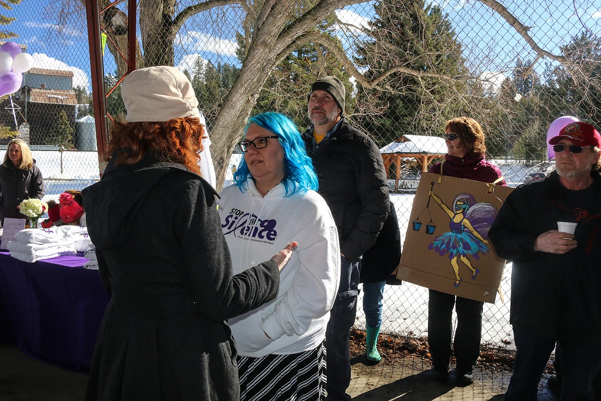 Photo by Mandi Bateman
Shauna Carr spoke with many of the people who came to show their support.