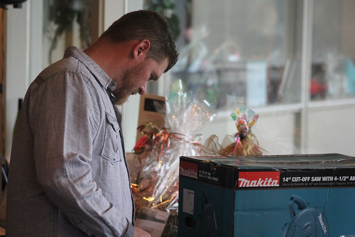 Richard Byrd/Columbia Basin Herald
Stuff for men. Stuff for women. Stuff for kids. Stuff for all of the above categories of people were up for bid during the Moses Lake Chamber of Commerce&#146;s &#145;Denim and Diamonds&#146; fundraiser Friday night.