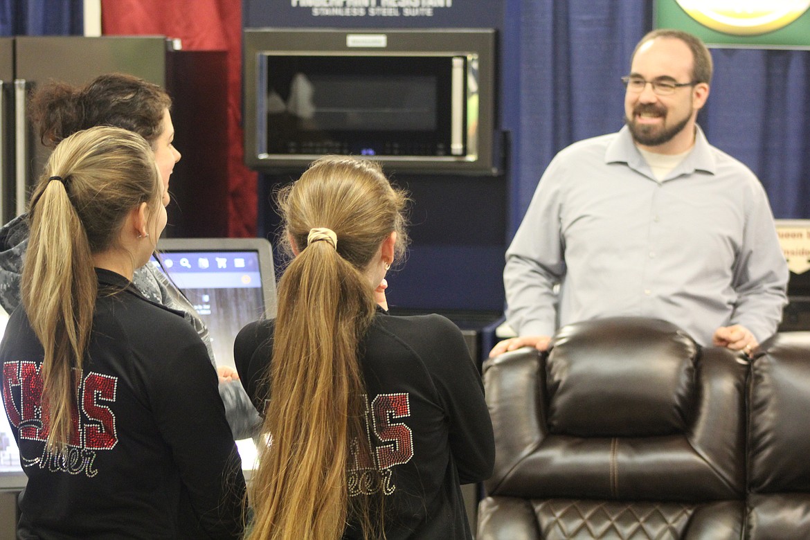 Richard Byrd/Columbia Basin Herald
Recliners were one of the more popular draws at Saturday&#146;s Home Show in Moses Lake.