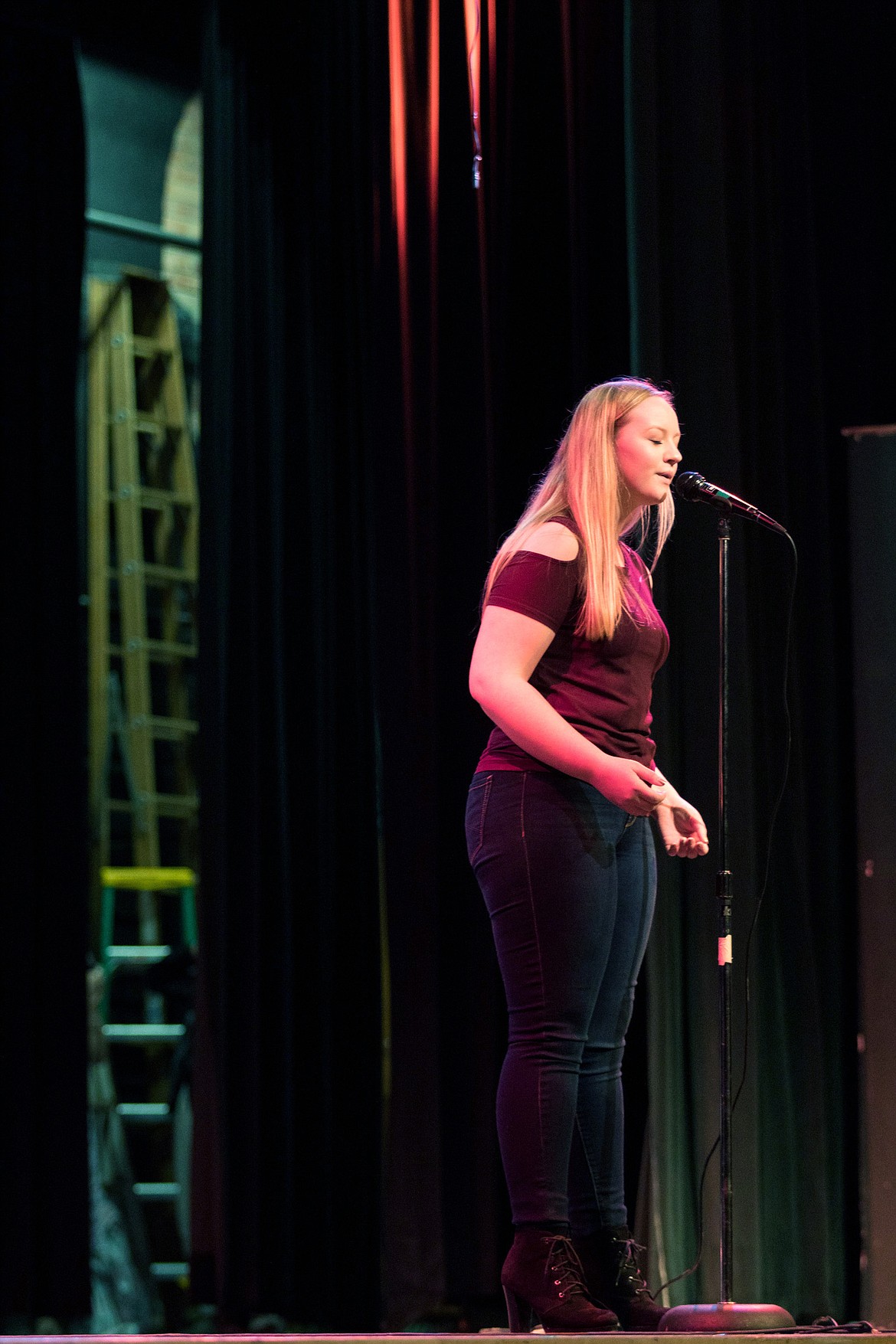 Laurynn Lauer sings &#147;Sorry&#148; by Halsey. She won second place for her performance. (John Blodgett/The Western News)