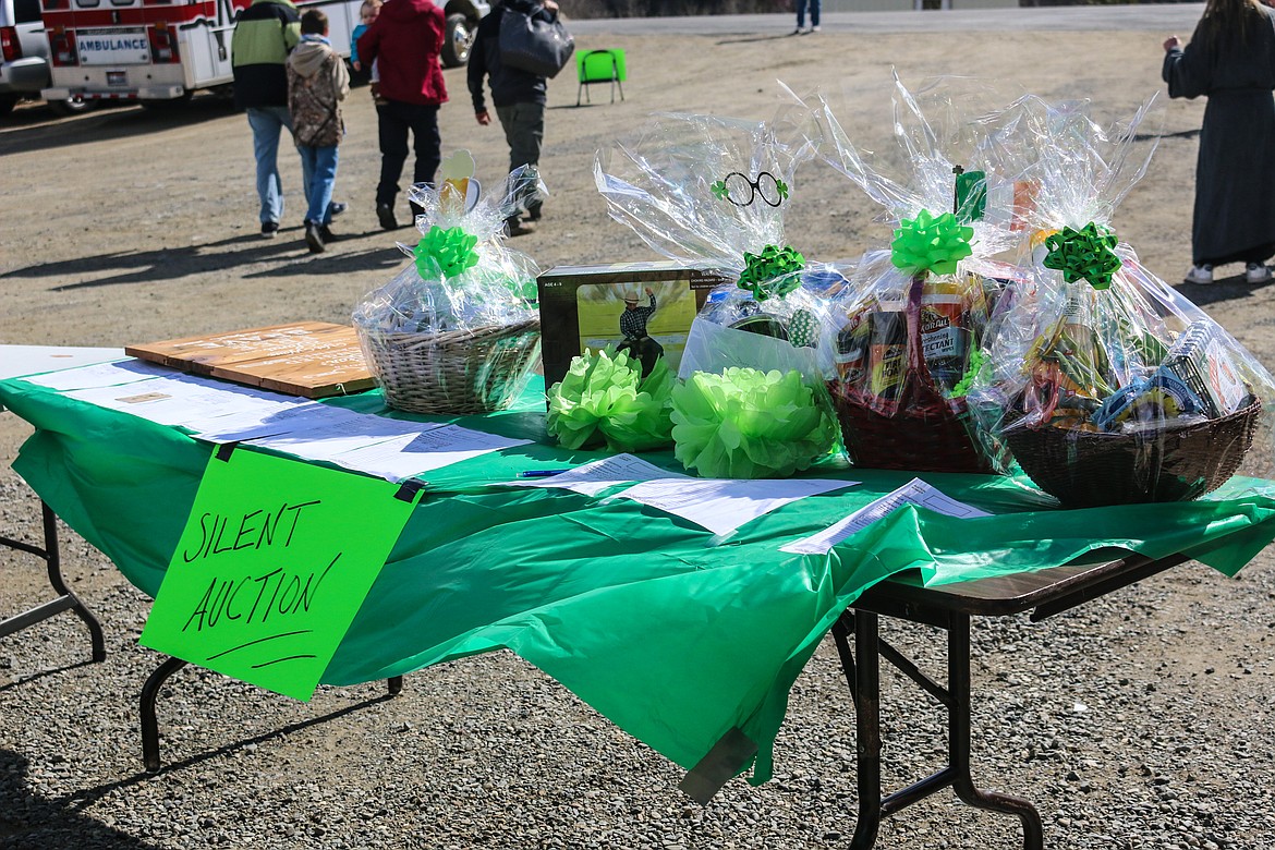 Photo by MANDI BATEMAN
Gift baskets for the silent auction.